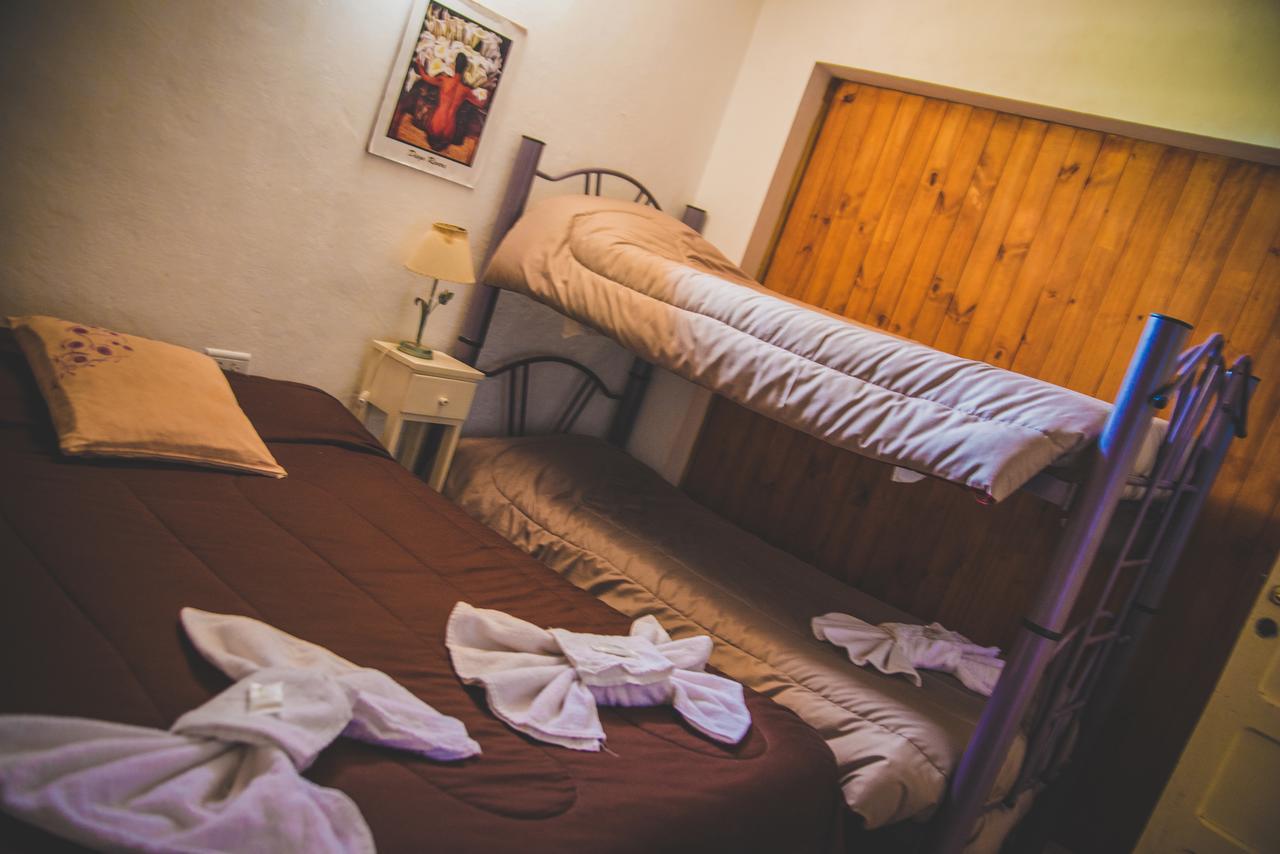 Puerta Azul Hostel Capilla del Monte Eksteriør billede
